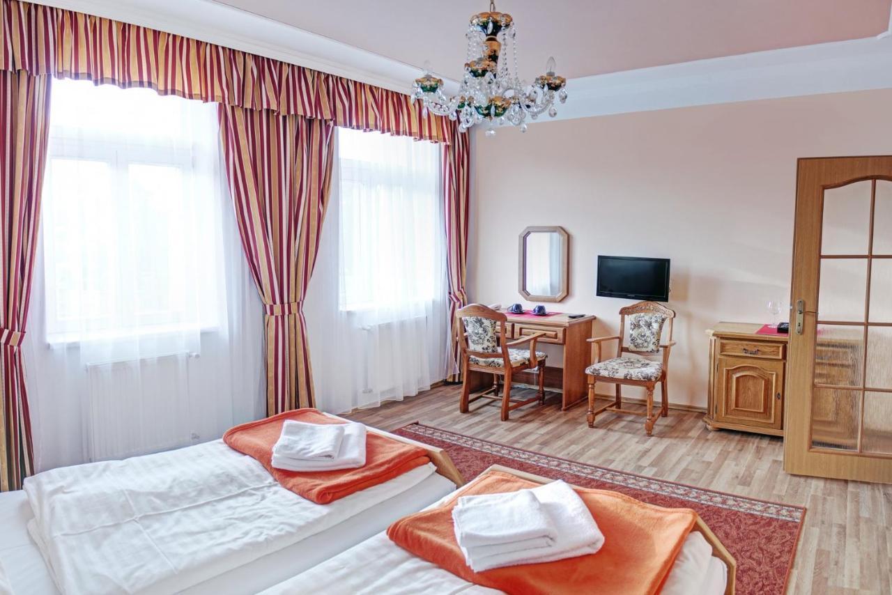 Hotel Ld Morava Karlovy Vary Esterno foto