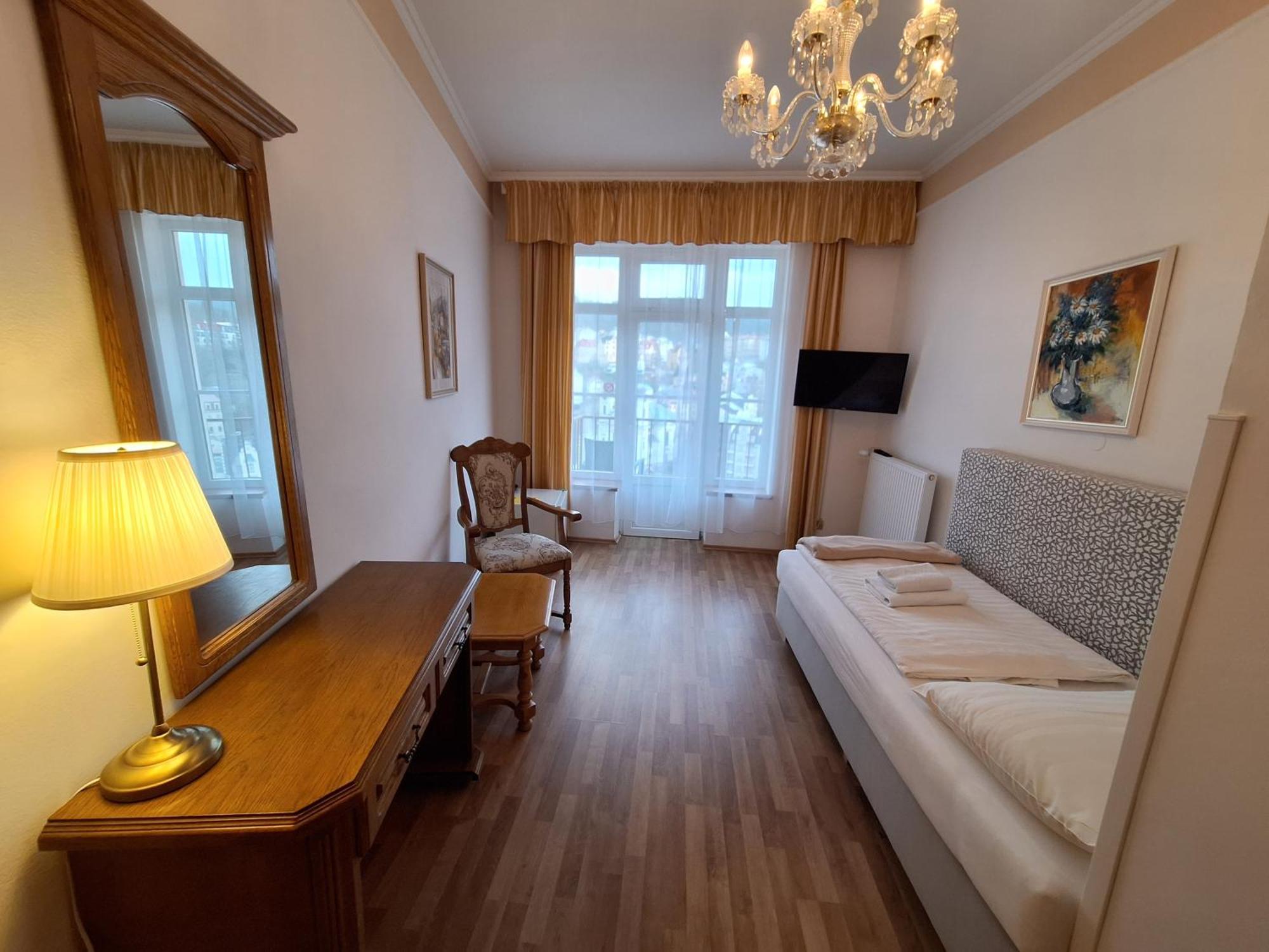 Hotel Ld Morava Karlovy Vary Esterno foto